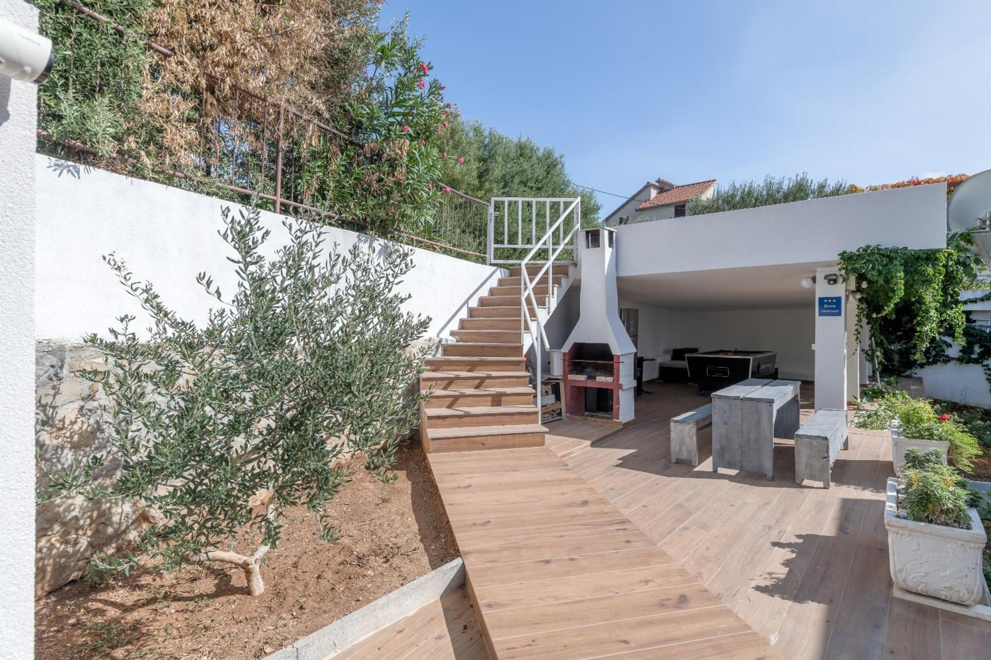 Apartments With Pool Vrdoljak Omiš Kamer foto